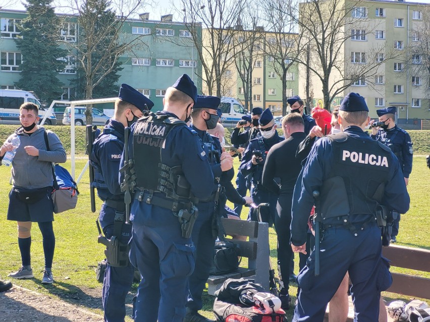 Białystok. Policja znów przerwała trening, tym razem w parku przy Kręgu. Posypały się kolejne wnioski do sądów i mandaty [ZDJĘCIA]