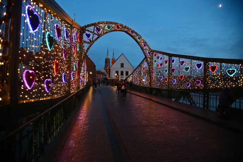 To najbardziej romantyczny most we Wrocławiu. Łączy magiczny...