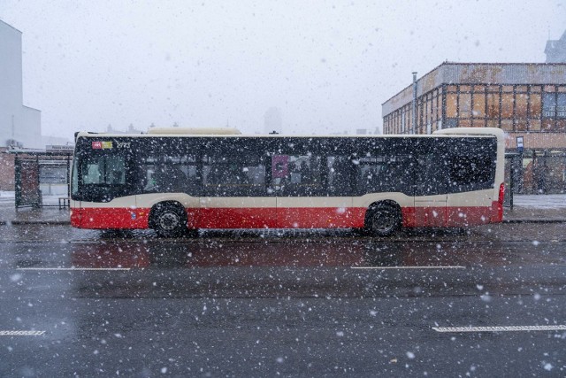 Incydent w gdańskim autobusie. Pasażerka została zakleszczona drzwiami i przeciągnięta po ulicy?