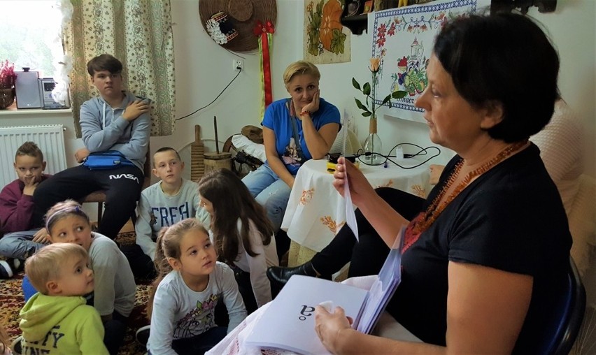 Dzieci z SP w Rżańcu na warsztatach regionalnych