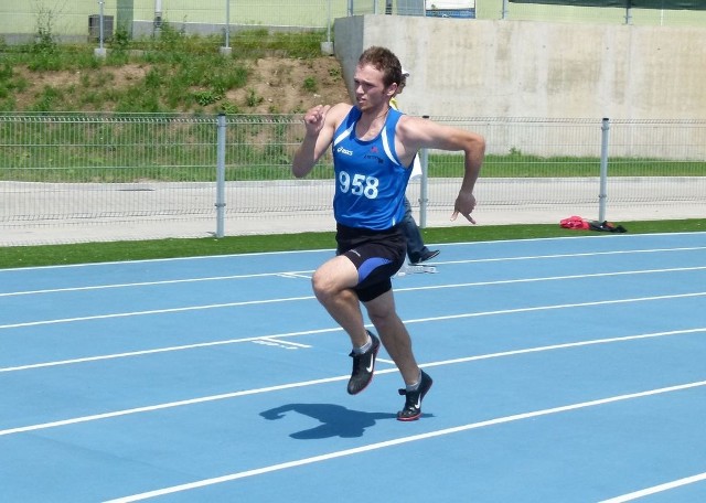 Jakub Smoliński z ZTE Radom wywalczył brązowy medal w biegu na 400 metrów przez płotki