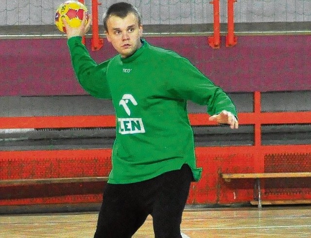  Bramkarz Daniel Skowron to silny punkt ekipy SPR Wisły Sandomierz.
