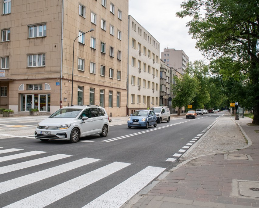Remonty dróg w Łodzi. Na ul. Zachodniej układają asfalt z opóźnieniem. Za to ul. Brzeźna nareszcie się otwiera