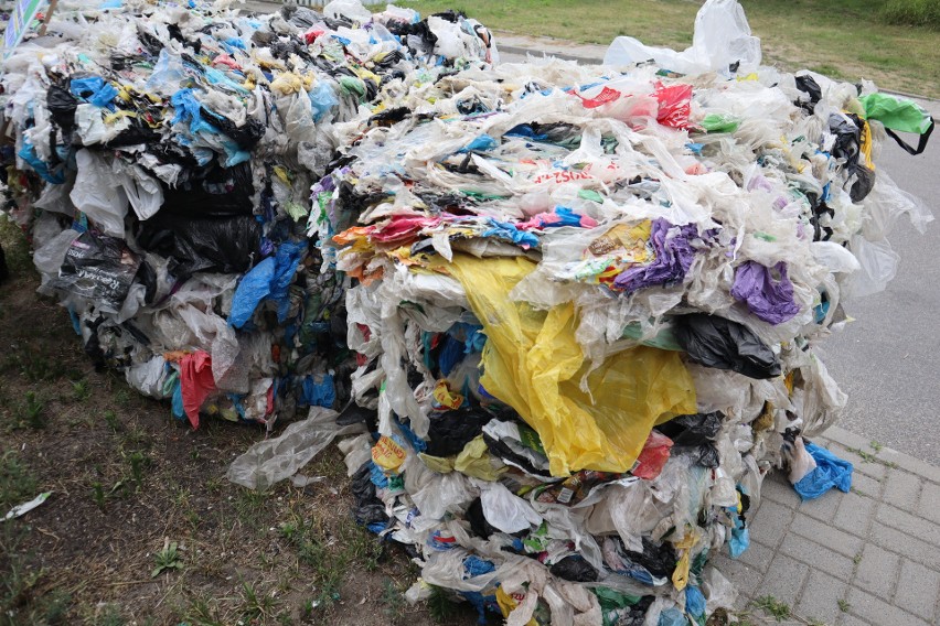 Gospodarka odpadami w Łodzi. Miejskie Przedsiębiorstwo Oczyszczania odzyskało ponad 46 procent surowców wtórnych. To kolejny rekord. 