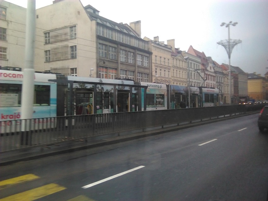 Tramwaje stanęły w centrum Wrocławia, 26.01.2016