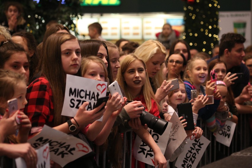 Koncert Michała Szpaka na zakończenie 26. Finału WOŚP w Słupsku [zdjęcia, wideo]