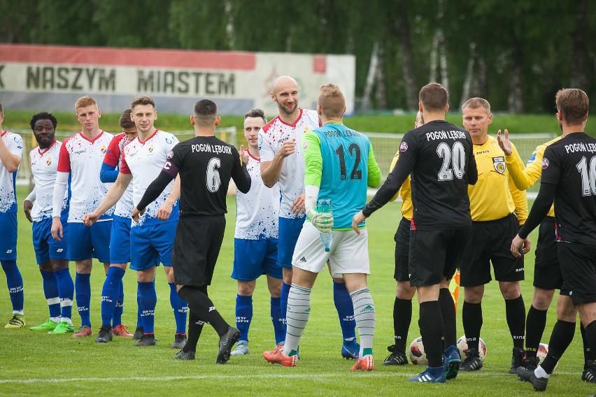 IV liga: Gryf Słupsk - Pogoń Lębork 2:1. Wyniki 33. kolejki [zdjęcia]