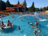 Piękna pogoda przyciągnęła w niedzielę mieszkańców Rzeszowa na otwarte baseny ROSiR [ZDJĘCIA]