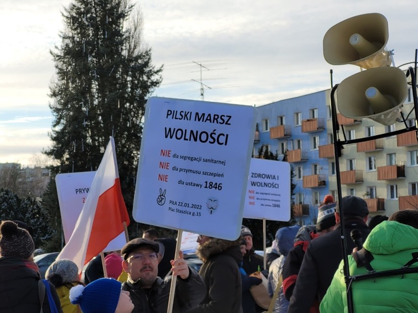 Mieszkańcy Piły protestowali przeciwko segregacji sanitarnej...