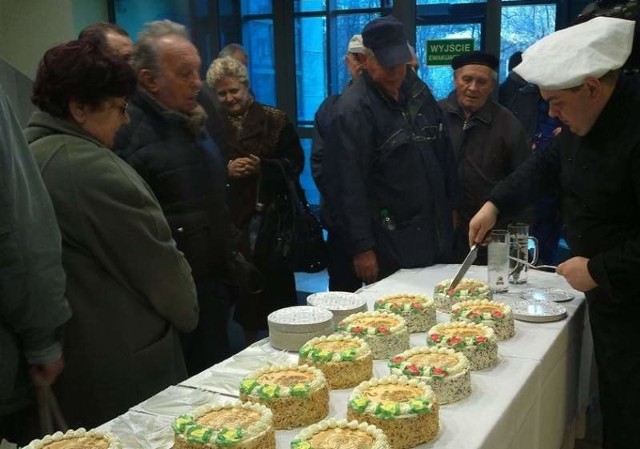 Akcja prowadzona jest w całej Polsce, ale tylko w opolskim NBP na gości czekały torty.