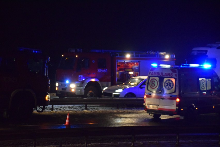 Wypadek na S8 na odcinku Choroszcz - Porosły. Droga w kierunku Białystok całkowicie zablokowana. Jedna osoba ranna