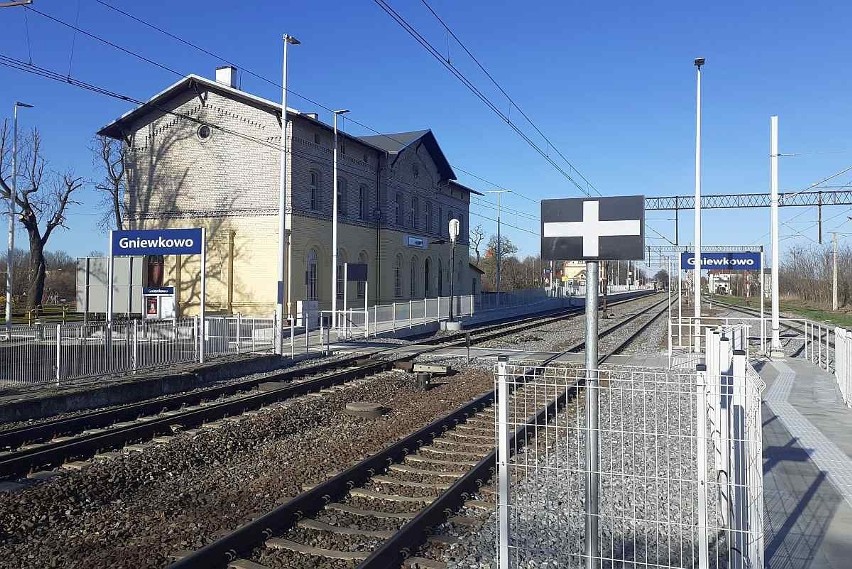 Gniewkowo. Nowe perony na stacji kolejowej to łatwiejsza podróż w kierunku Torunia i Poznania 