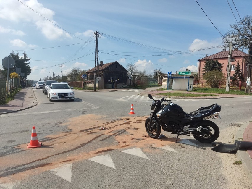 Wypadek w Mieronicach, motocykl zderzył się z samochodem...
