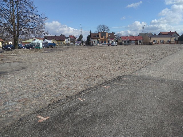 Rok temu rynek przeniesiono w miejsce wtorkowego targowiska.