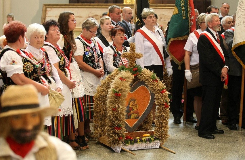 Dożynki parafialne w łódzkiej katedrze [ZDJĘCIA]