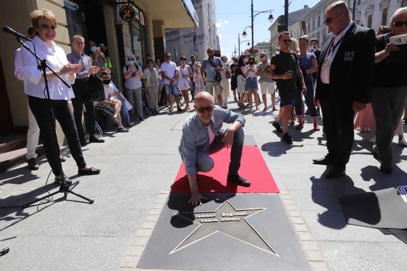 Aleja Gwiazd, czyli filmowa łódź na chodniku przy ul. Piotrkowskiej jest coraz dłuższa