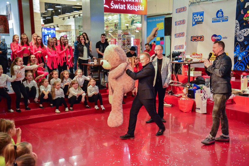 27. Finał WOŚP w Kielcach. Wieleba, Jurecki, Restek i mnóstwo pieniędzy na WOŚP w Galerii Echo [WIDEO, ZDJĘCIA]