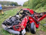 Wypadek na przejeździe kolejowym koło Gorzowa. W Łupowie samochód wjechał pod pociąg. Matka ratowała dwoje dzieci