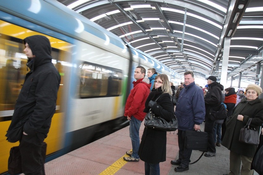 Wczoraj opóźnienia pociągów Kolei Śląskich na trasie...