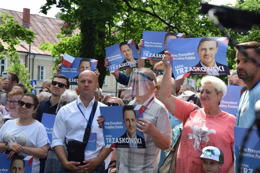 Wybory 2020. Rafał Trzaskowski zaatakowany w Suwałkach. Jest komentarz policji (zdjęcia)