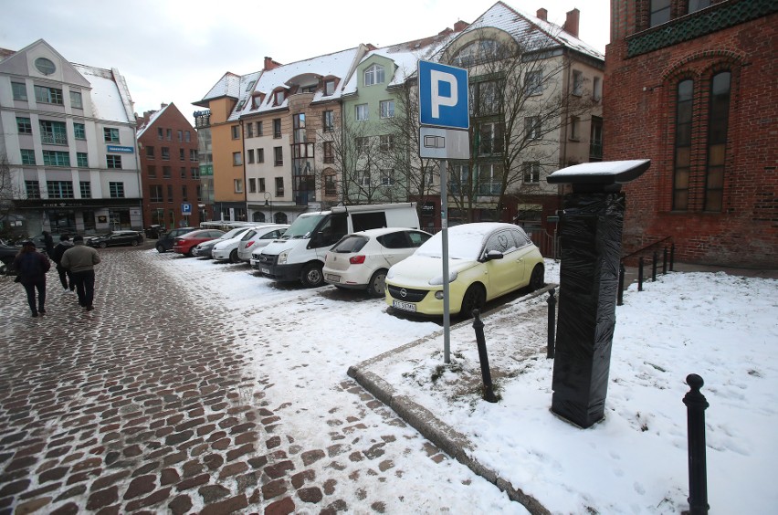 Płatne parkowanie na Podzamczu. Już od dziś obowiązują nowe przepisy w organizacji ruchu na Starym Mieście