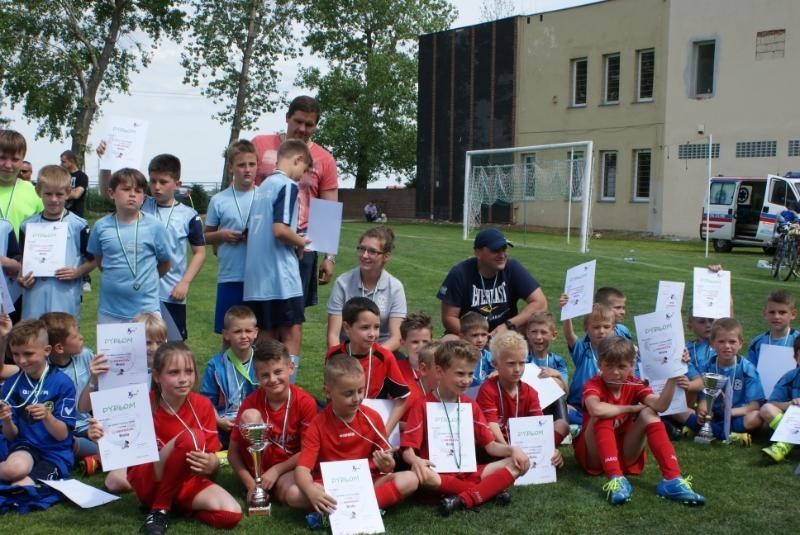 Piłka nożna. Honda Biela Cup, czyli w Mirkowie zrobili coś z niczego (ZDJĘCIA)  