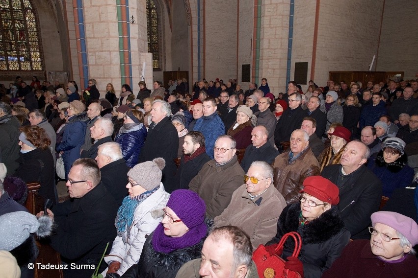 Stargard bez prezydenta. Ostatnie pożegnanie: msza w kolegiacie, kondukt żałobny, pogrzeb [zdjęcia]