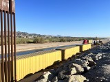Padł prowizoryczny mur graniczny w Yumie. Gubernator stanu Arizona zrzuca winę na przestępców