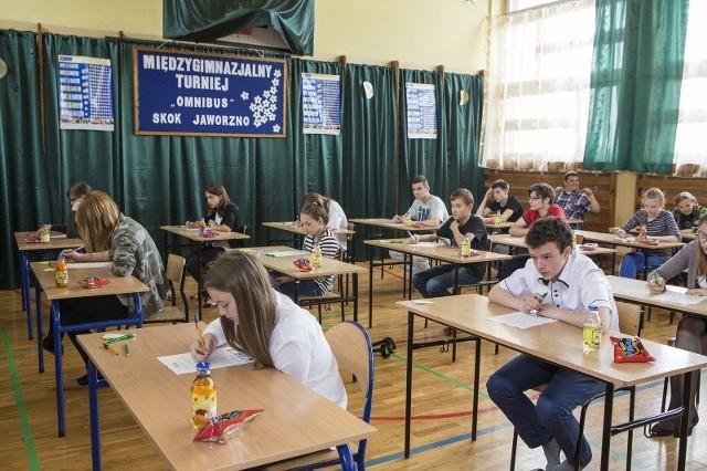 W tym roku w turnieju &#8222;Omnibus&#8221; wiedzę z ekonomii sprawdzało 51 gimnazjalistów.