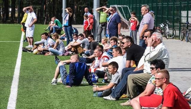 stadion przy Sielskiej w Fordonie  mecz B klasy: Wisła Fordon – Zieloni Zalesiestadion przy Sielskiej w Fordonie  mecz B klasy: Wisła Fordon – Zieloni Zalesie