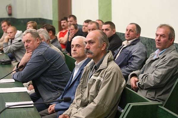 Wczoraj do białostockiego sądu rejonowego przyszło 85 byłych pracowników ZNTK. Pozwali upadłą firmę, bo chcą odzyskać zaległe premie. Sędzia zdecydował jednak, że pieniądze im się nie należą. Przez najbliższe dni odbędą się kolejne rozprawy.