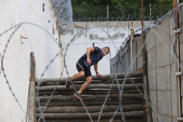 Prison Runner - bieg w Areszcie Śledczym w Zabrzu. Zobacz kolejne zdjęcia. Przesuwaj zdjęcia w prawo - naciśnij strzałkę lub przycisk NASTĘPNE