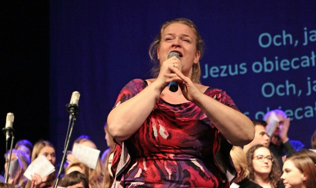 Dwudniowe warsztaty gospel w Grudziądzu zakończone wspólnym koncertem. Zajęcia prowadzili Agnieszka Górska Tomaszewska i pastor z Londynu David Daniel.