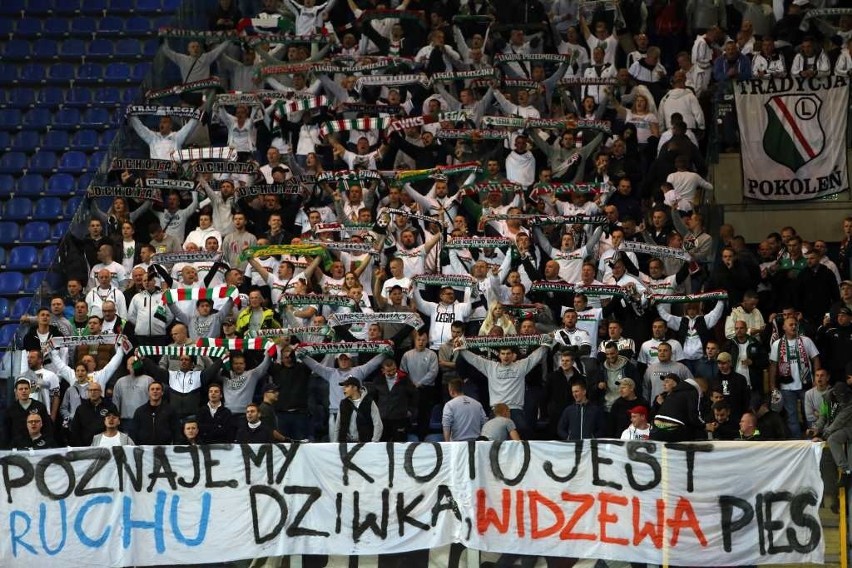 Oprawa i doping kibiców. Wisła Kraków - Legia Warszawa [ZDJĘCIA, WIDEO]