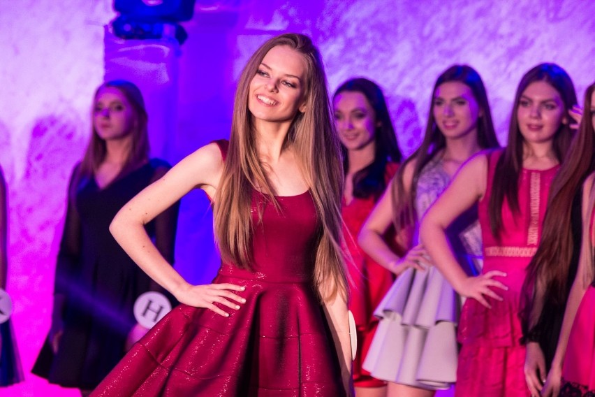 Miss Ziemi Łomżyńskiej 2018: Elwira Talkowska. Zobacz...