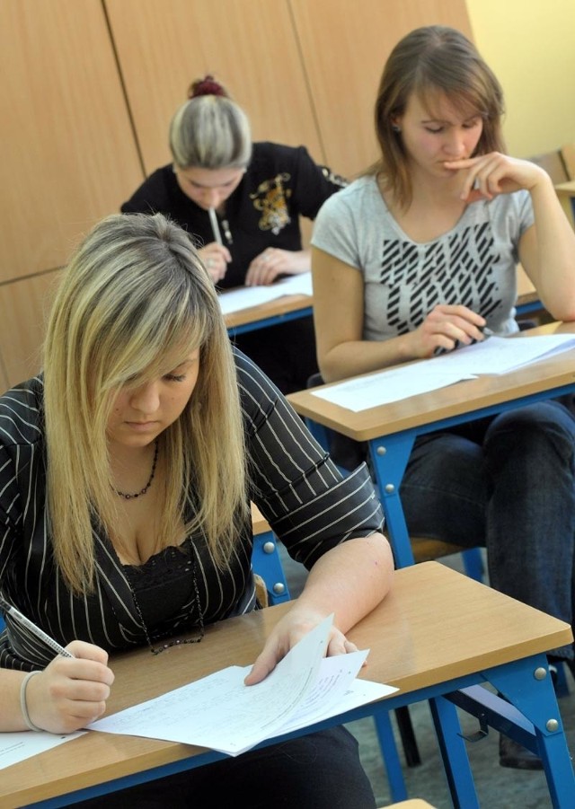 Paulina Mościcka z I LO jest zadowolona z próbnej matury