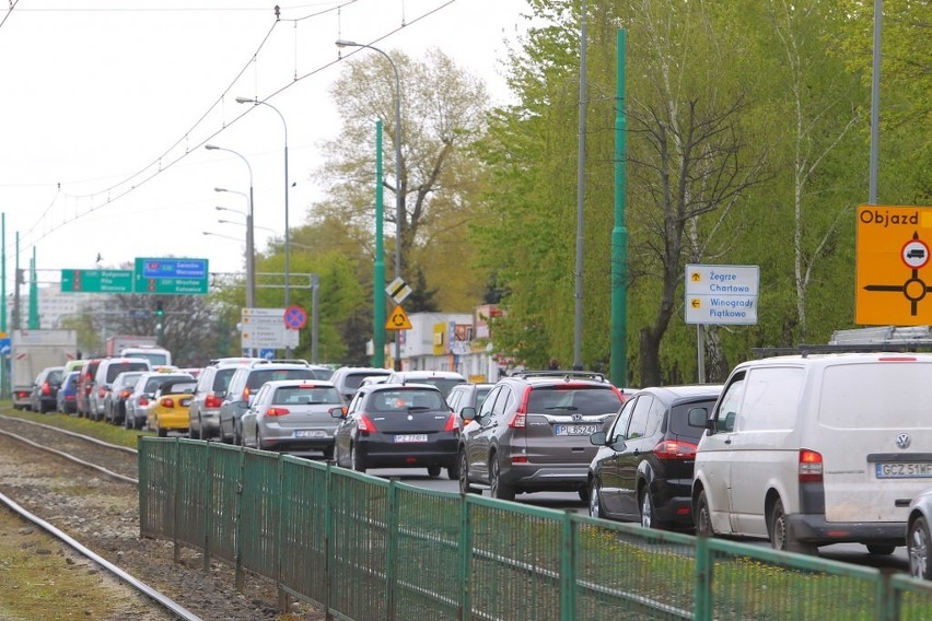 Olbrzymie korki na Ratajach i dojazdach