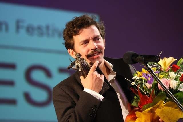 Piotr Głowacki jest laureatem wielu nagród, m.in. otrzymał Specjalnego Złotego Anioła na Tofifest 2011
