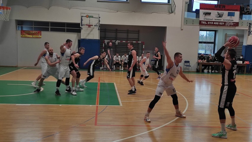 Lubelscy koszykarze zrobili kolejny krok do awansu na zaplecze Energa Basket Ligi. Zobacz zdjęcia 