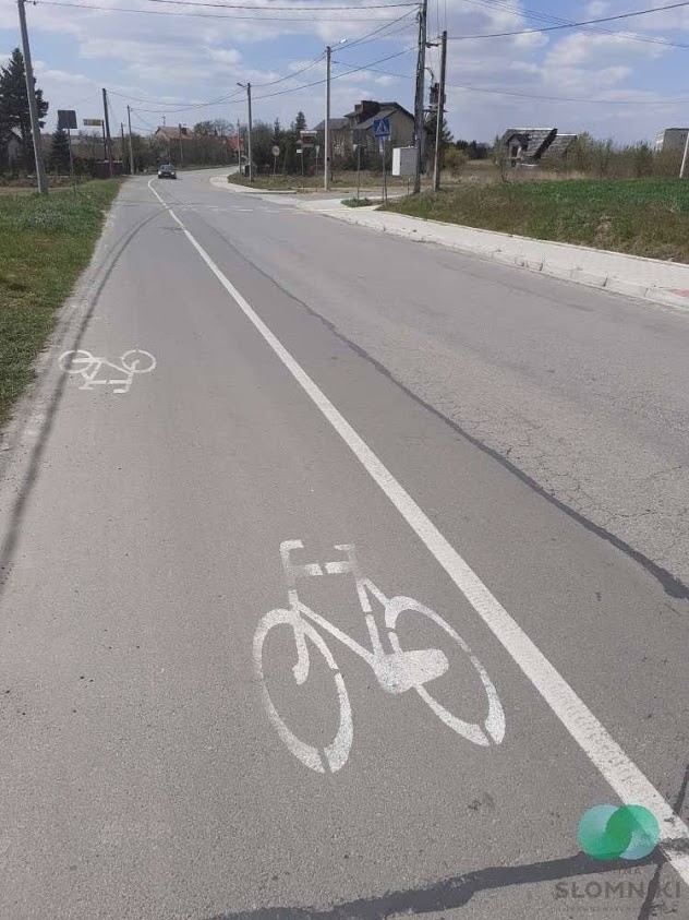 W Słomnikach nowymi ścieżkami można dojechać do parkingów...