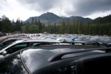 Remont parkingu przy Morskim Oku w Tatrach. TPN podczas majówki odwiedziło aż 41 tys. turystów