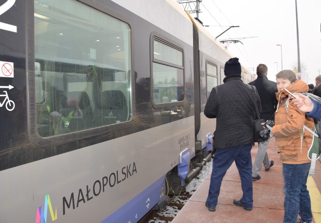 Marcowe zmiany rozkładu jazdy pociągów w Skawinie mają poprawić podróż koleją aglomeracyjną  