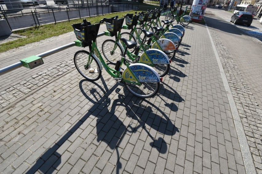 Ile kosztuje przejazd rowerem miejskim?...