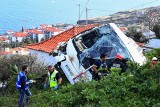 Tragiczny wypadek autobusu na Maderze [ZDJĘCIA] Zginęło 29 turystów z Niemiec, 27 zostało rannych [WIDEO]