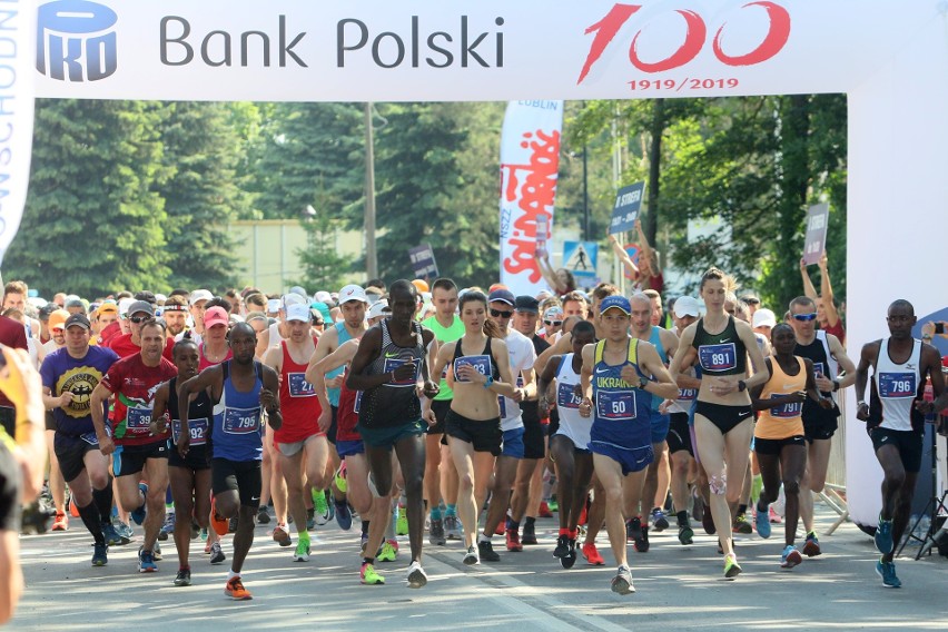 7. PKO Półmaraton Solidarności na trasie ze Świdnika do Lublina. Na mecie zameldowało się ponad 800 osób. Zobacz zdjęcia i wideo!