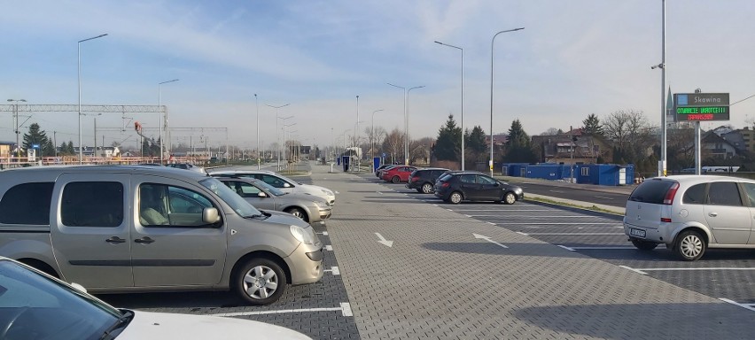 Gmina Skawina buduje drogi i parkingi przygotowując je do...
