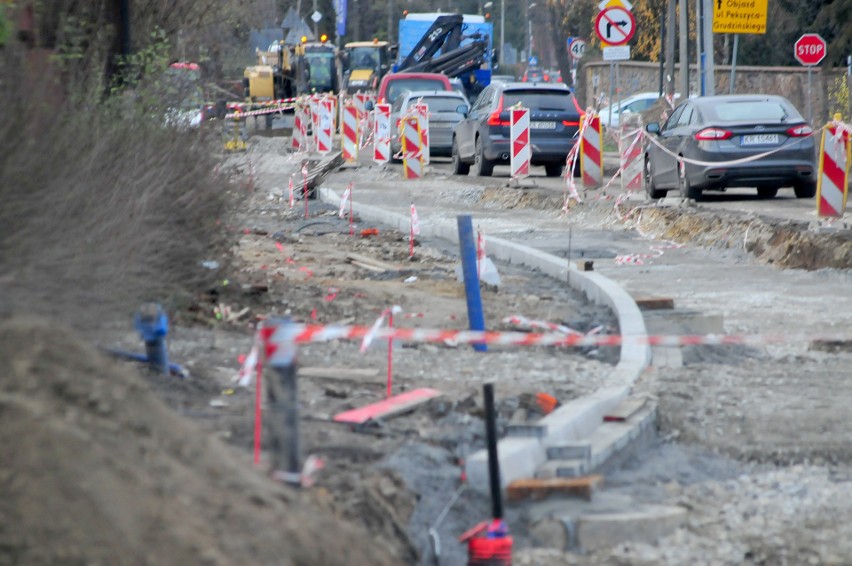 Kraków. Trwa przebudowa Królowej Jadwigi. Kiedy skończy się ten koszmar?