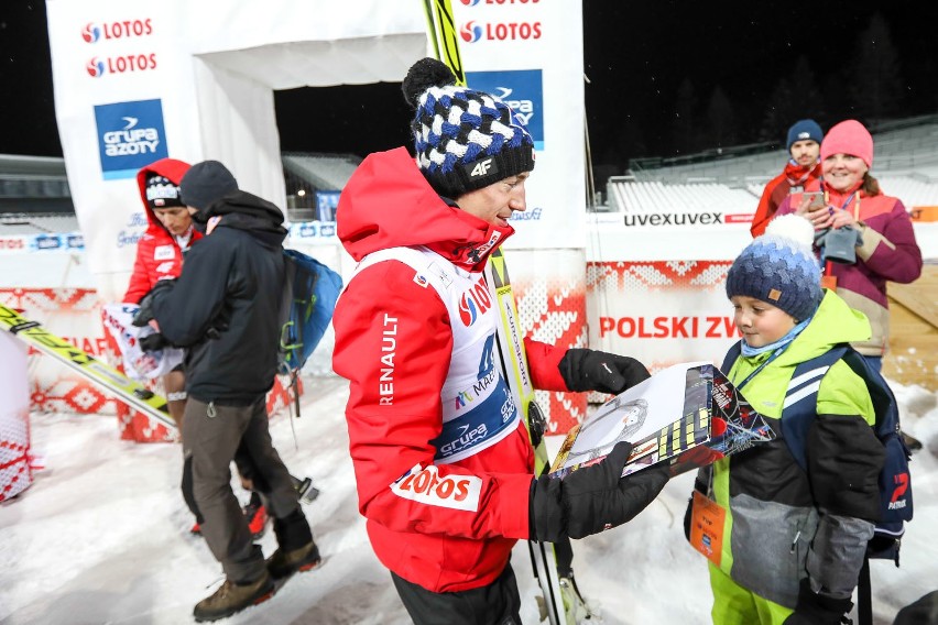 Mistrzostwa Polski w skokach narciarskich 2018. Złoto dla Kamila Stocha, w Zakopanem odleciał kolegom  