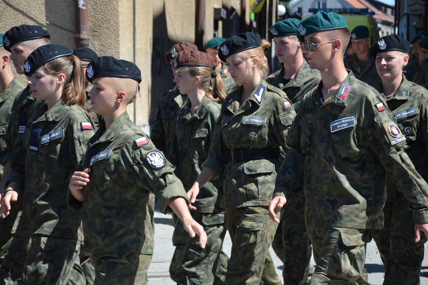 Kadrówka w Miechowie. Medale dla tych, którzy nie bali się pomagać [ZDJĘCIA, WIDEO]