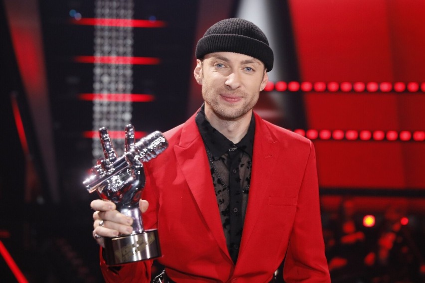 „The Voice of Poland 13”. Tak wyglądały gwiazdy na podczas wielkiego finału! Bajkowa Justyna Steczkowska, wystawna Lanberry, skromny Marek Piekarczyk i inni. Publikujemy zdjęcia